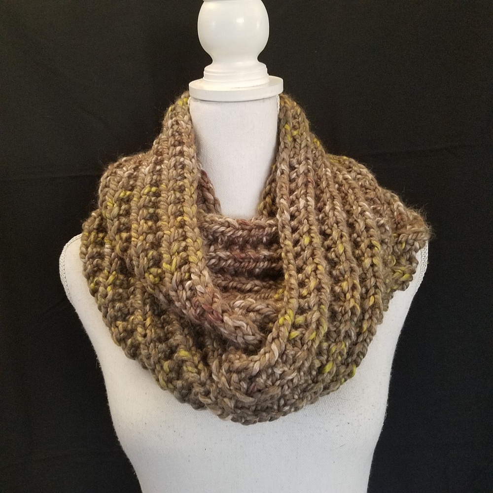 NWOT handmade camo chunky scarf.